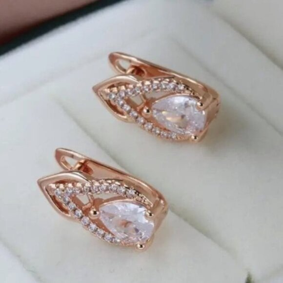 18k Gold Plated Water Drop Diamond Earrings - Picture 5 of 6